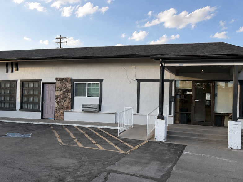 More Photos Of 1349 Idaho St, Elko Hotel For Sale