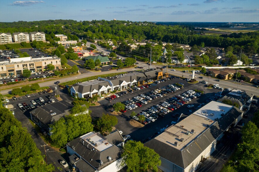 More Photos Of 115-1-115-26 Pelham Rd, Greenville Unknown For Lease