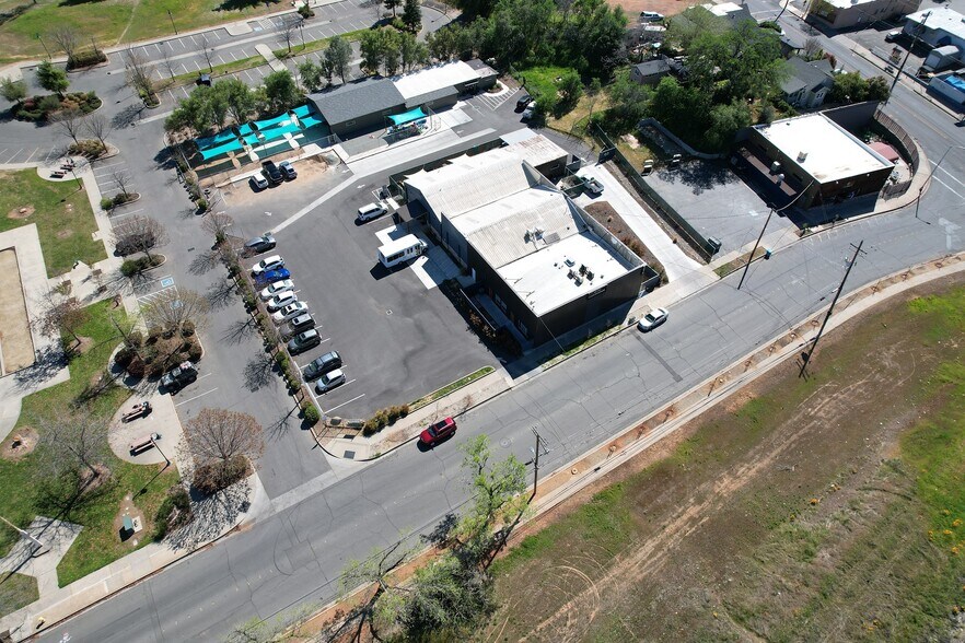 More Photos Of 2075 Baldwin Ave, Oroville Flex For Lease