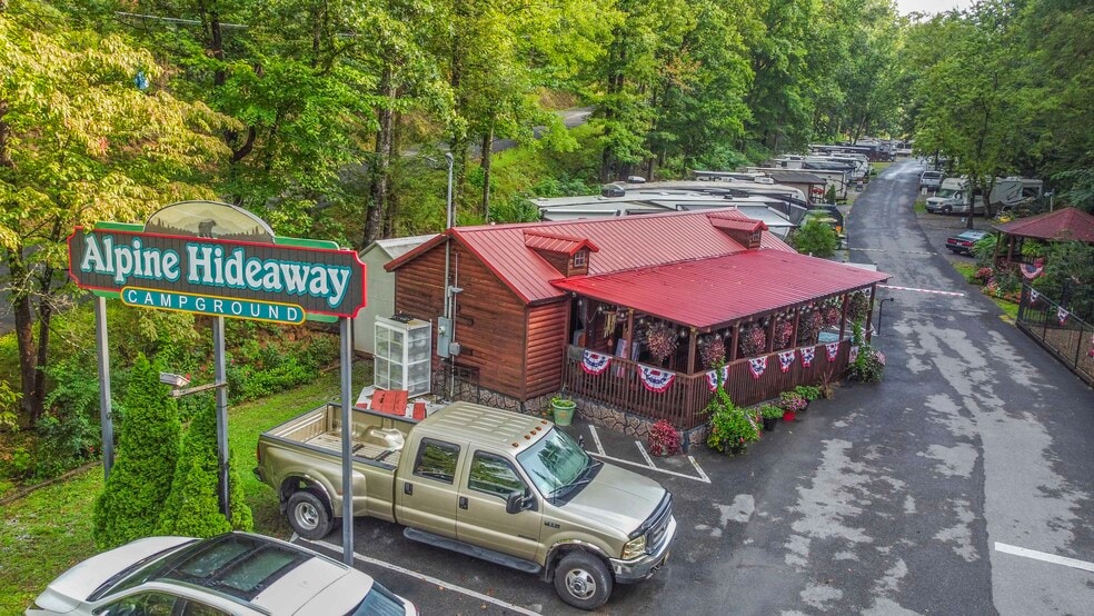 Primary Photo Of 251 Spring Valley Rd, Pigeon Forge Trailer Camper Park For Sale