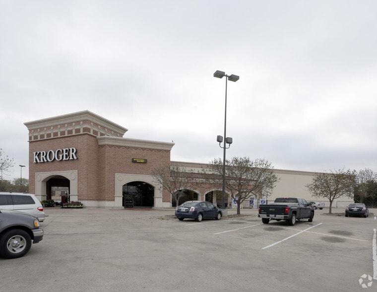 More Photos Of 9140 Forest Ln, Dallas Supermarket For Lease