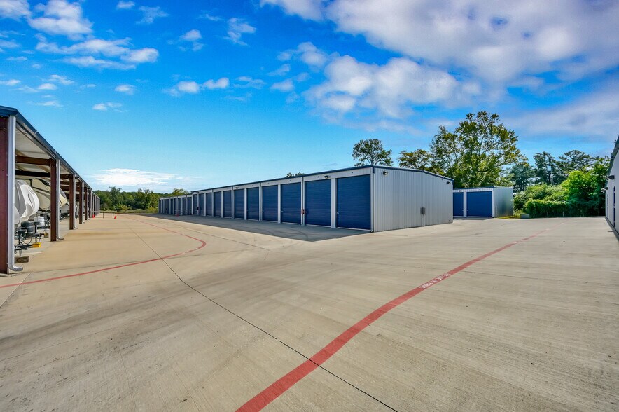 More Photos Of 36522 Coleman Rd, Magnolia Self Storage For Sale