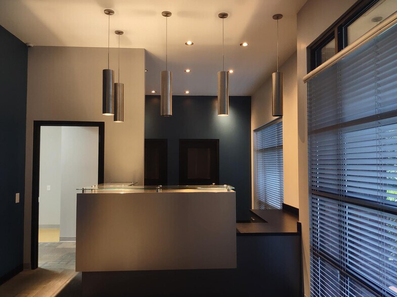 More Photos Of 112 Industrial Park Blvd, Warner Robins Office Residential For Lease