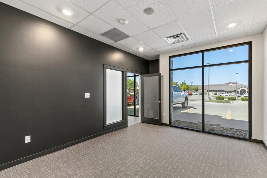 More Photos Of 55-95 Dartmoor Dr, Waukee General Retail For Lease