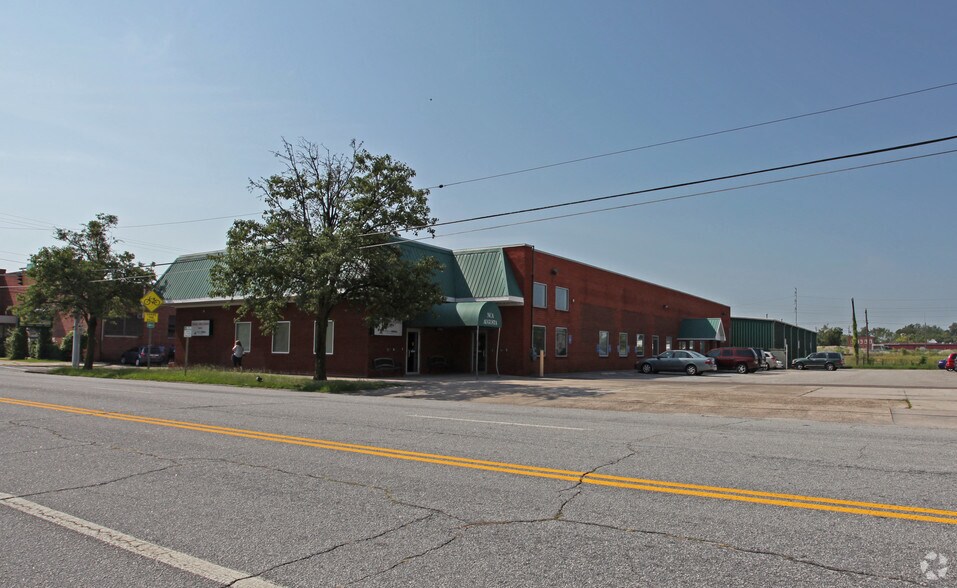 More Photos Of 1002 Telfair St, Augusta Flex For Lease