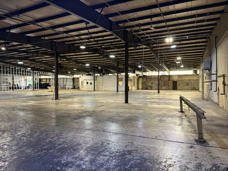 More Photos Of 558 E Penn Ave, Cleona Industrial For Lease