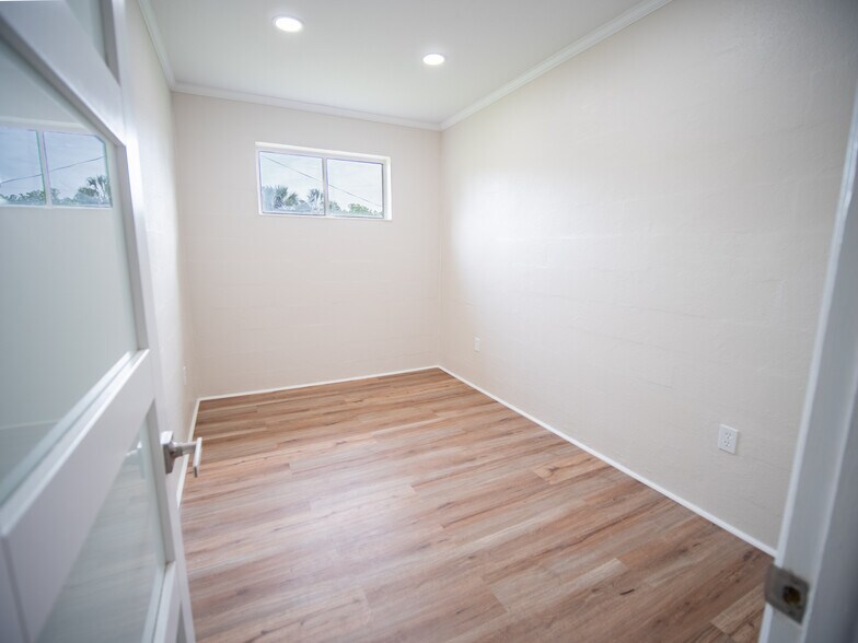 More Photos Of 110-112 Irvin Ave SW, Live Oak Medical For Sale