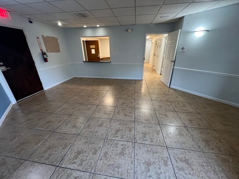 More Photos Of 500 Vonderburg Dr, Brandon Medical For Lease