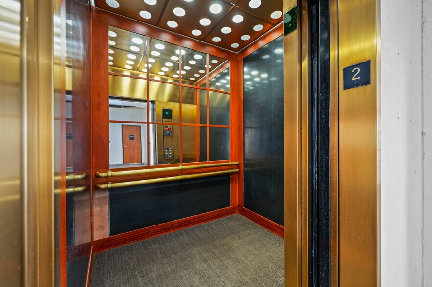 More Photos Of 3 Crowne Point Ct, Sharonville Office For Sale