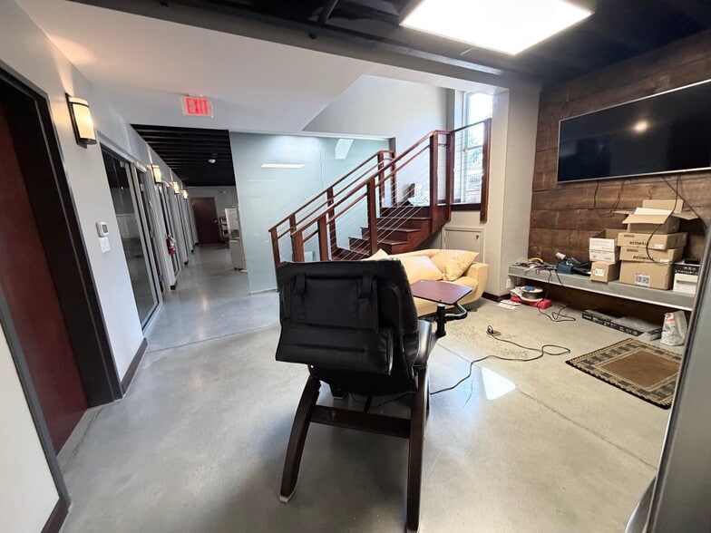 More Photos Of 70 Charlotte St, Asheville Freestanding For Lease