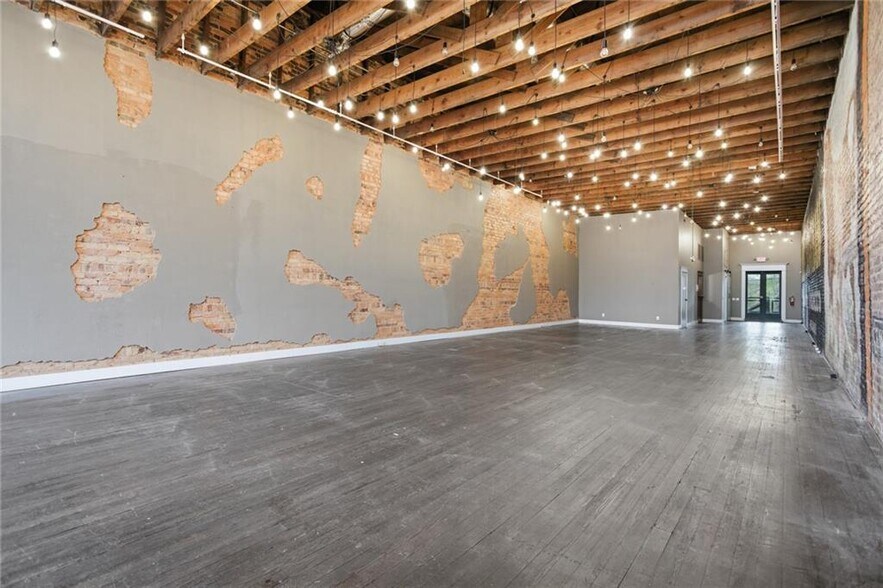 More Photos Of 230 E Main St, Walhalla Office For Sale