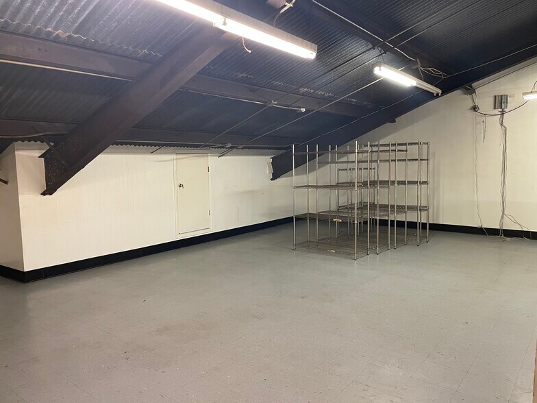 More Photos Of 3380 S Robertson Blvd, Los Angeles Restaurant For Lease