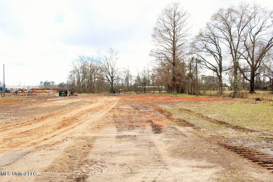 More Photos Of 6299 Highway 198 E, Lucedale Freestanding For Sale