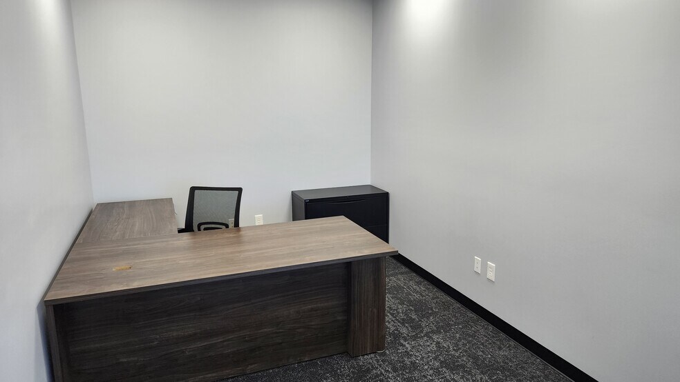 More Photos Of 13863 S 2700 W, Bluffdale Flex For Sale