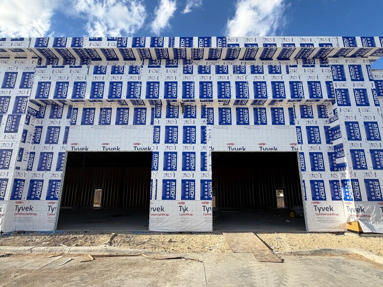 More Photos Of 1012 Municipal Dr, Leander Storefront For Sale