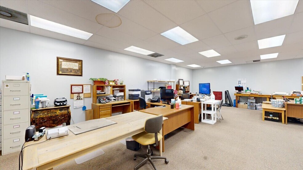 More Photos Of 113 Bo Bo Dr, Crystal Springs Freestanding For Lease