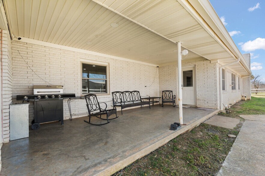 More Photos Of 1641 E Henderson St, Cleburne Land For Sale
