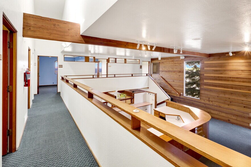 More Photos Of 1100 11th St, Bellingham General Retail For Lease