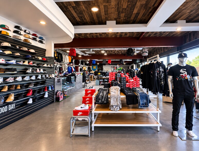 More Photos Of 1518-1520 Sunrise Hwy, Bay Shore Storefront For Sale