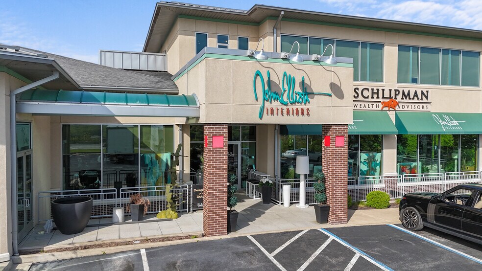 More Photos Of 2265 Bagnell Dam Blvd, Lake Ozark Office For Sale