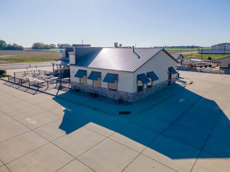 More Photos Of 900 Clarice Ave, Marshall Sports And Entertainment For Sale