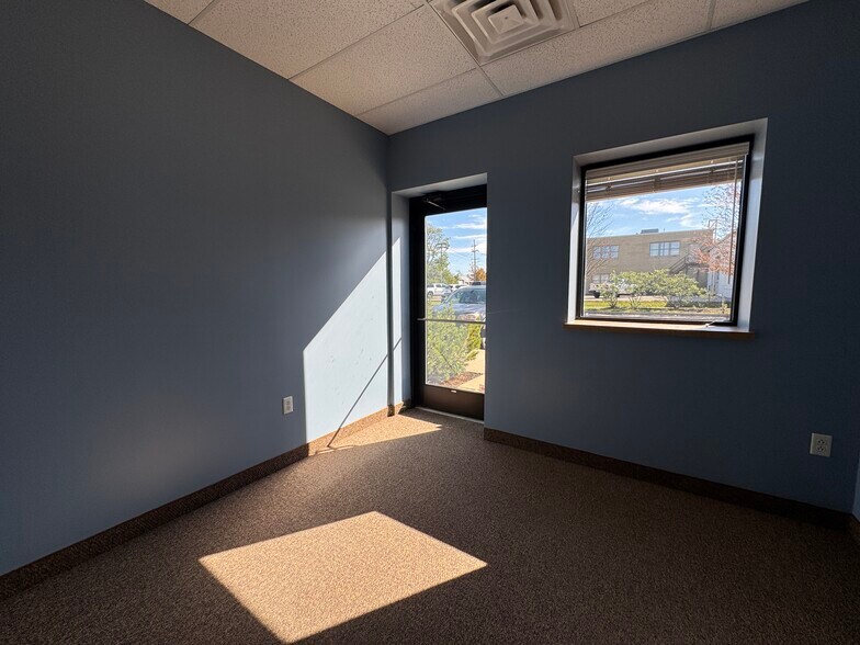 More Photos Of 510 S Maple Rd, Ann Arbor Office For Sale