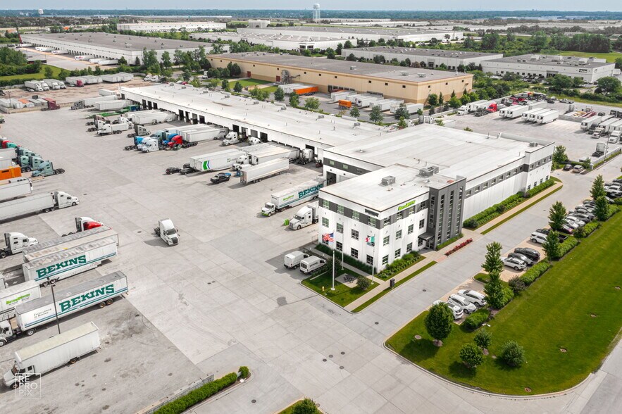 More Photos Of 650 E 107th St, Bolingbrook Coworking Space