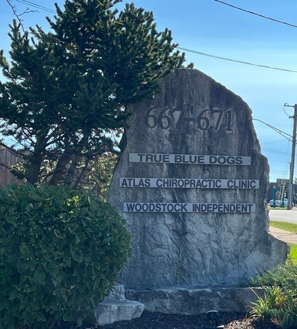 More Photos Of 661-671 E Calhoun St, Woodstock Office For Sale