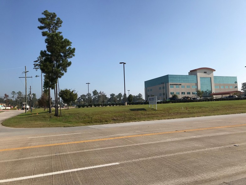 Primary Photo Of 690 S Loop 336 W, Conroe Land For Lease