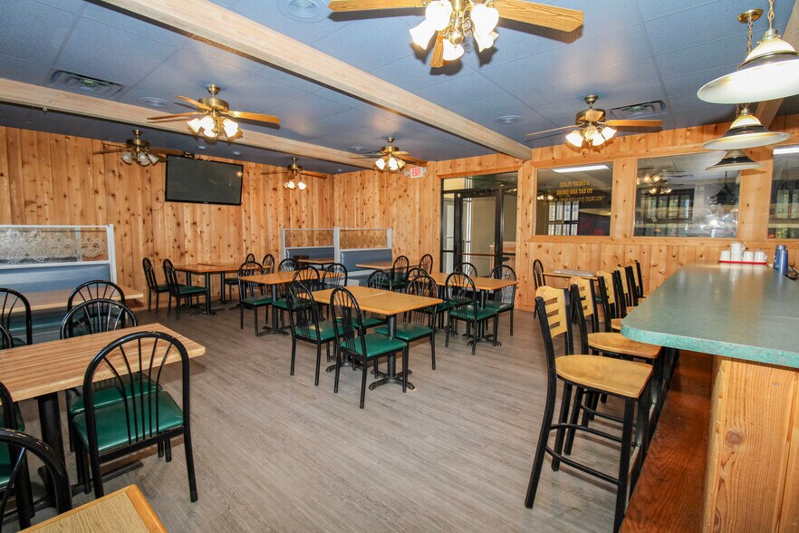 More Photos Of 125 Main St, Huron Bowling Alley For Sale