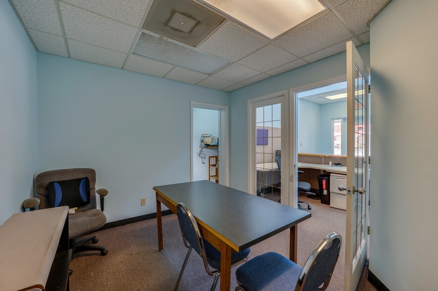 More Photos Of 2763 S Ridgewood Ave, South Daytona Office For Sale