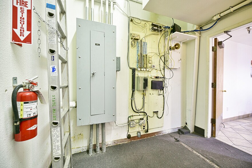 More Photos Of 1744 Forrest Way, Carson City Manufacturing For Sale