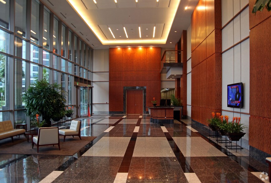 More Photos Of 4030 W Boy Scout Blvd, Tampa Office For Lease
