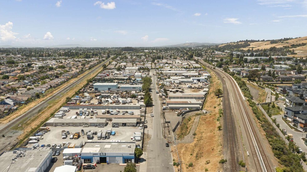 More Photos Of 29480 Pacific St, Hayward Self Storage For Sale
