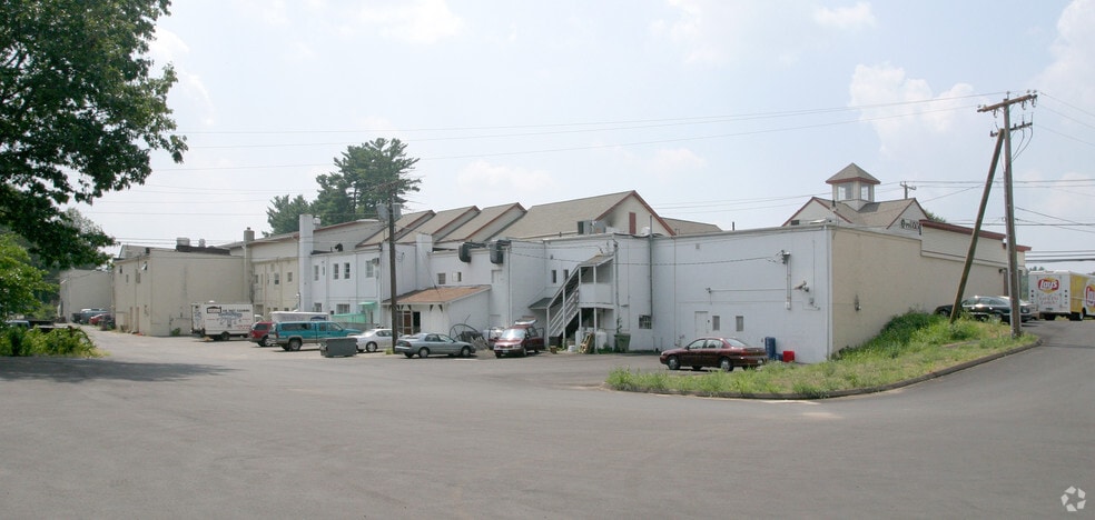 More Photos Of 1376-1418 Hopmeadow St, Simsbury Storefront For Lease