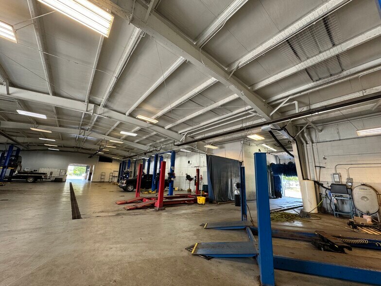 More Photos Of 2115 Mentor Ave, Painesville Freestanding For Sale