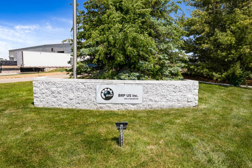 More Photos Of 205 E Walker Rd, Saint Johns Manufacturing For Sale