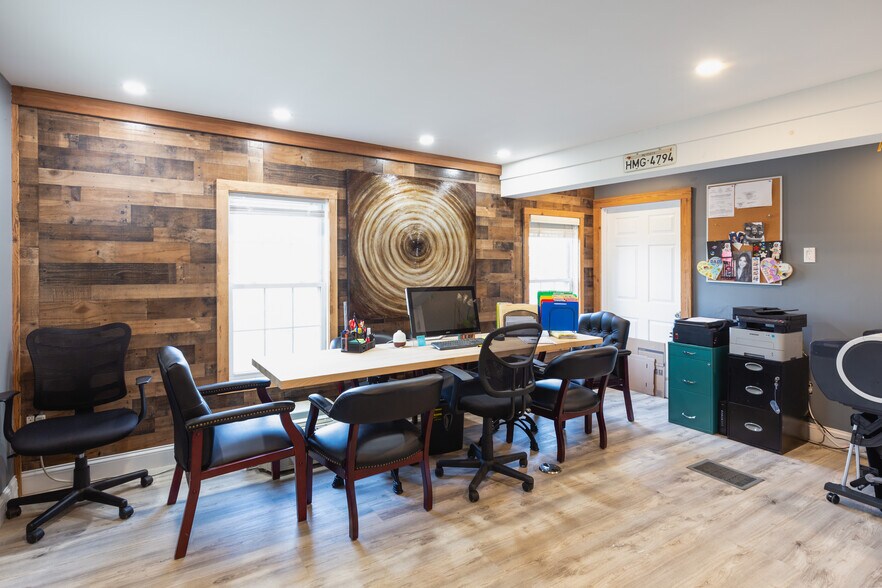 More Photos Of 176-178 Court St, Plymouth Apartments For Sale