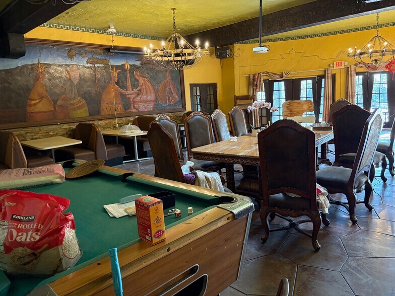 More Photos Of 301-317 W Foothill Blvd, Monrovia Storefront For Sale