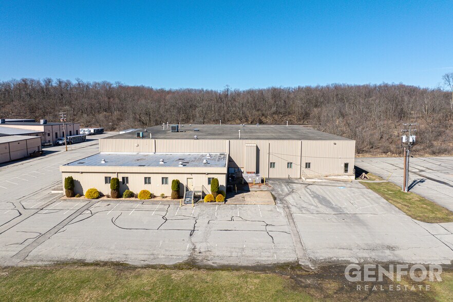 More Photos Of 1572 Roseytown Rd, Greensburg Warehouse For Lease