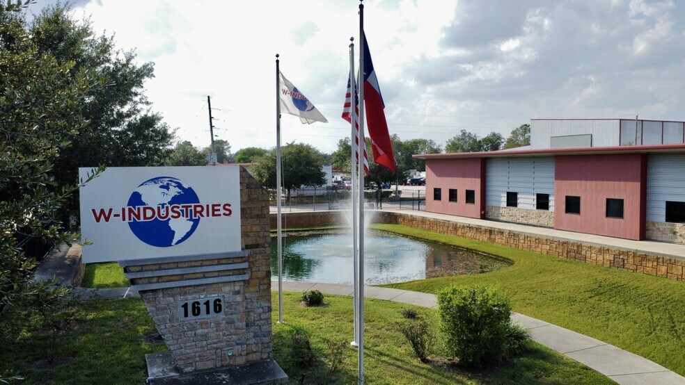 More Photos Of 1616 Gears Rd, Houston Manufacturing For Sale