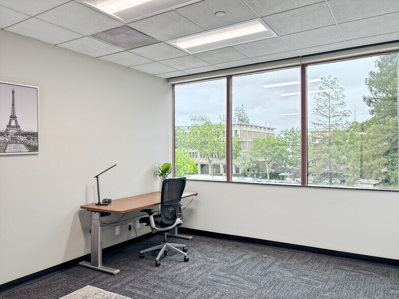More Photos Of 200 Page Mill Rd, Palo Alto Coworking Space