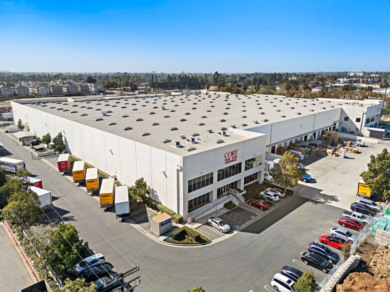 Primary Photo Of 1170-1180 N Anaheim Blvd, Anaheim Distribution For Lease
