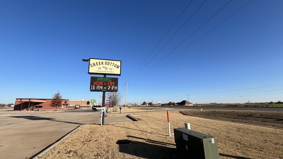 More Photos Of 1107 NW 32nd St, Newcastle Restaurant For Sale