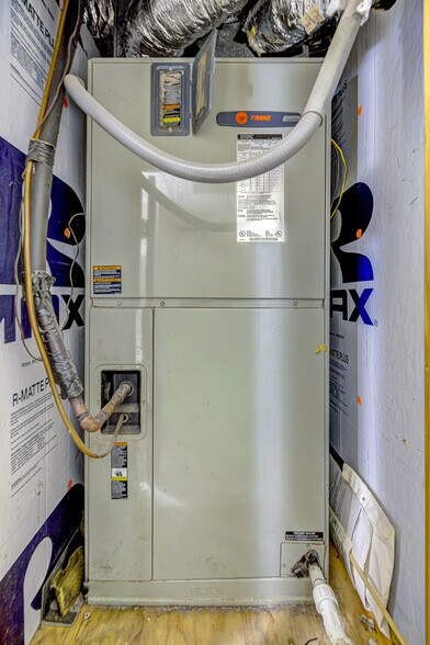 More Photos Of 6889 Paxton Rd, Vicksburg Office For Sale