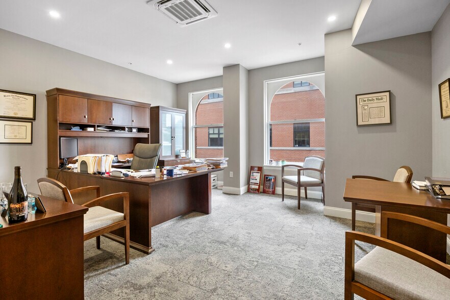 More Photos Of 76 N Pearl St, Albany Apartments For Lease