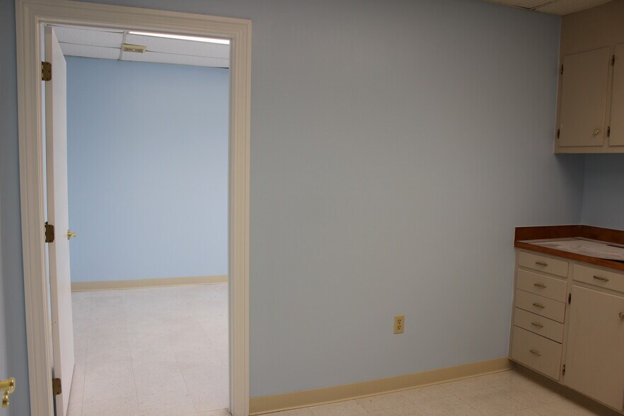 More Photos Of 5000 W 4th St, Hattiesburg Medical For Lease