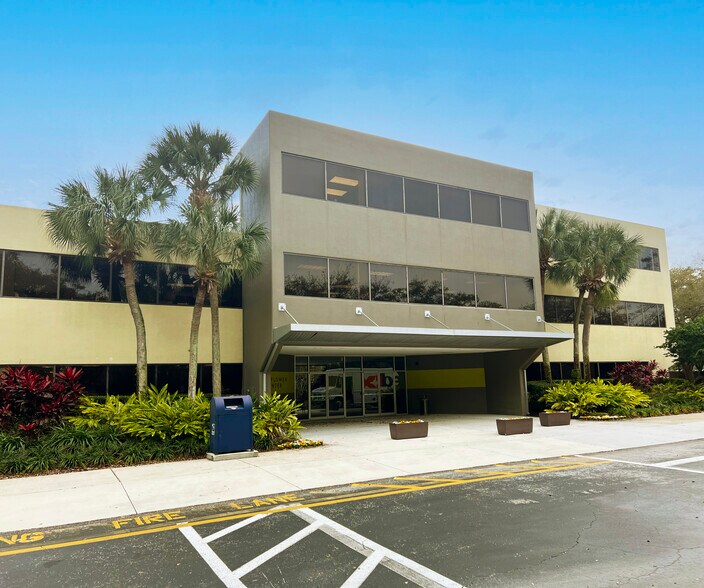 Primary Photo Of 222 S Westmonte Dr, Altamonte Springs Office For Lease