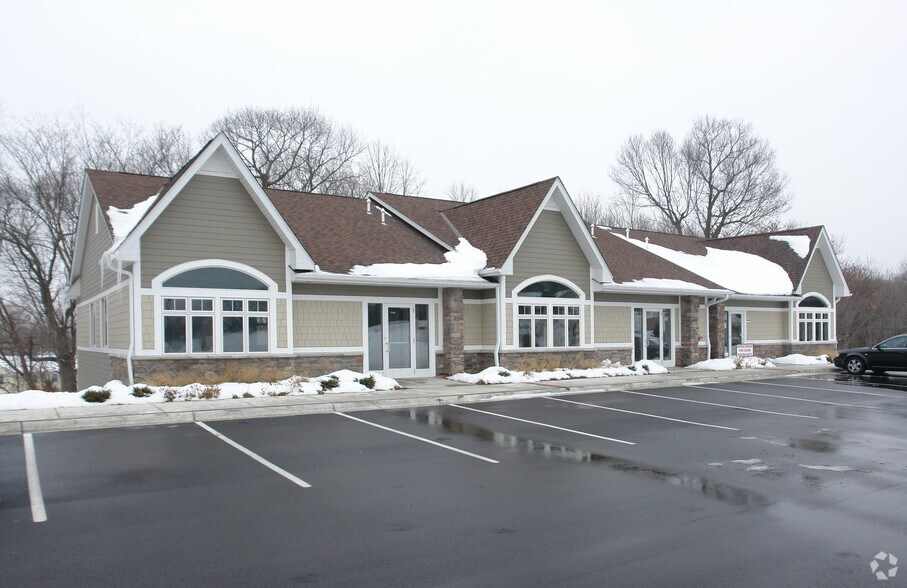 More Photos Of 16200-16204 Highway 7, Minnetonka Office For Lease