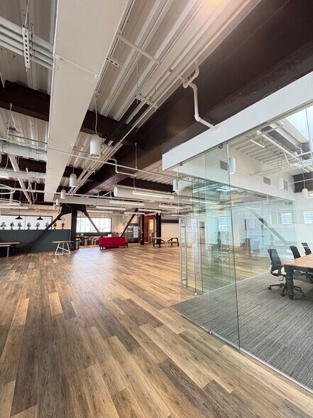 More Photos Of 11801 Mississippi Ave, Los Angeles Office For Lease